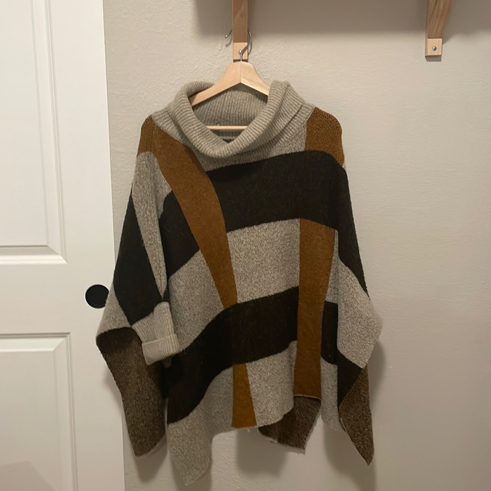Zara sweater poncho